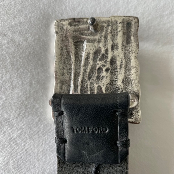 Tom Ford Men’s Leather Belt with Custom Designed Buckle. - Picture 5 of 10